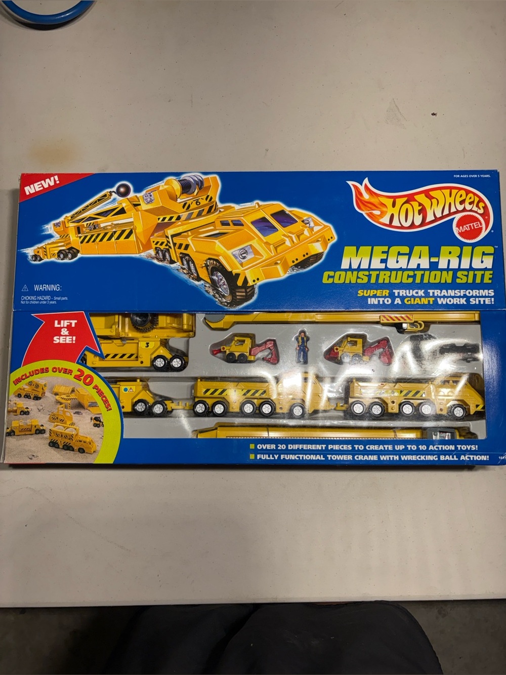 Vintage Hot Wheels Mega Rig Construction Site NIB